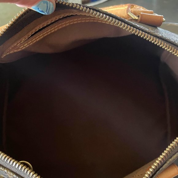 Authentic Louis Vuitton Monogram Speedy 30 - Picture 11 of 14